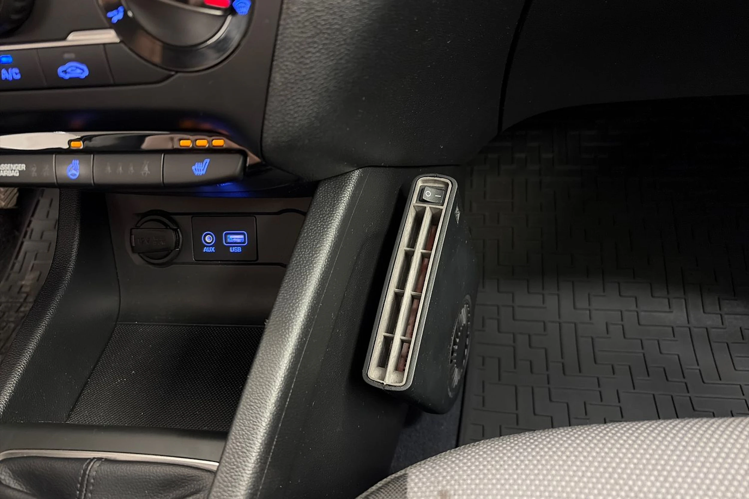 musta Hyundai i20 Hatchback 2018 kuva 19.