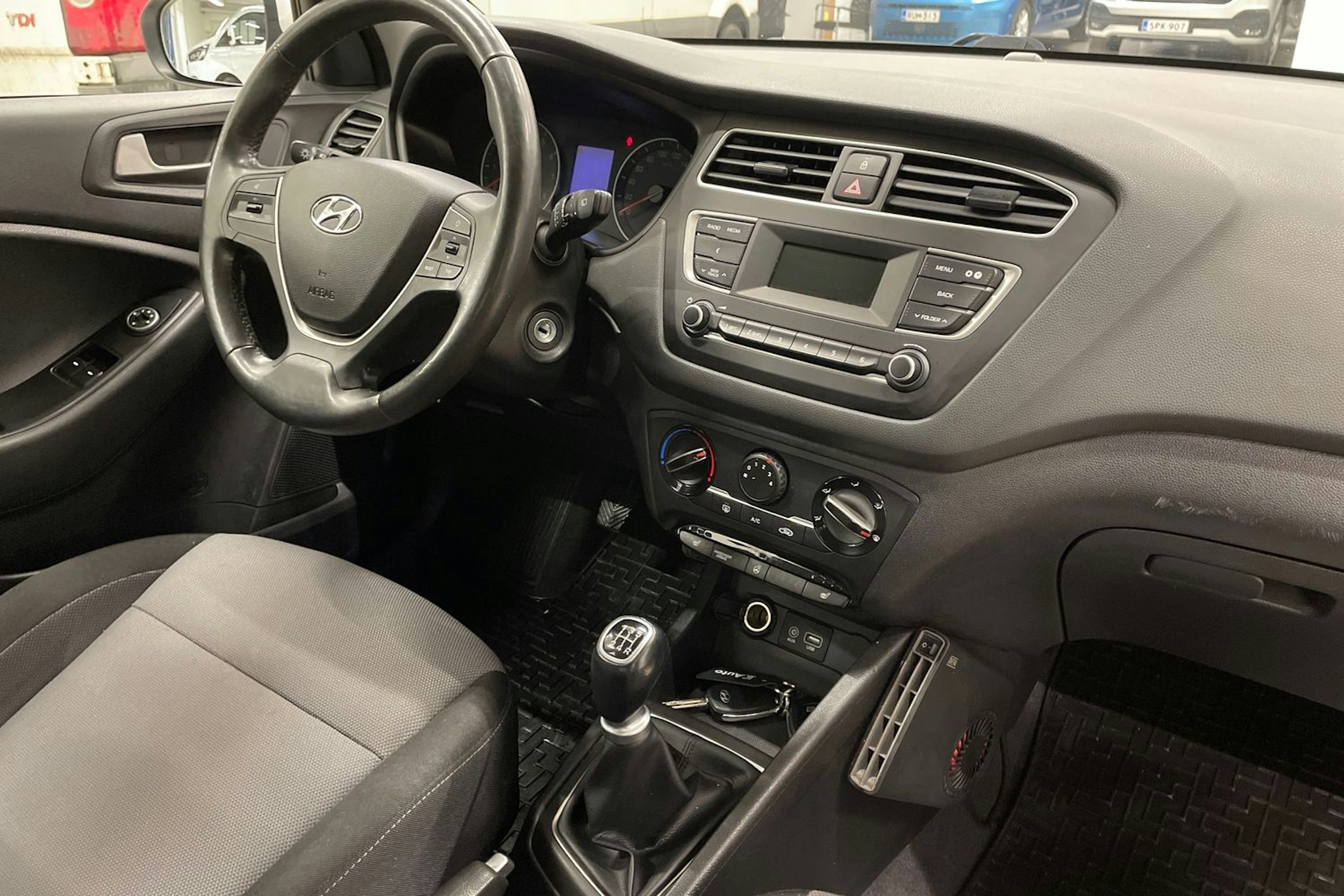 valkoinen Hyundai i20 Hatchback 2019 kuva 18.