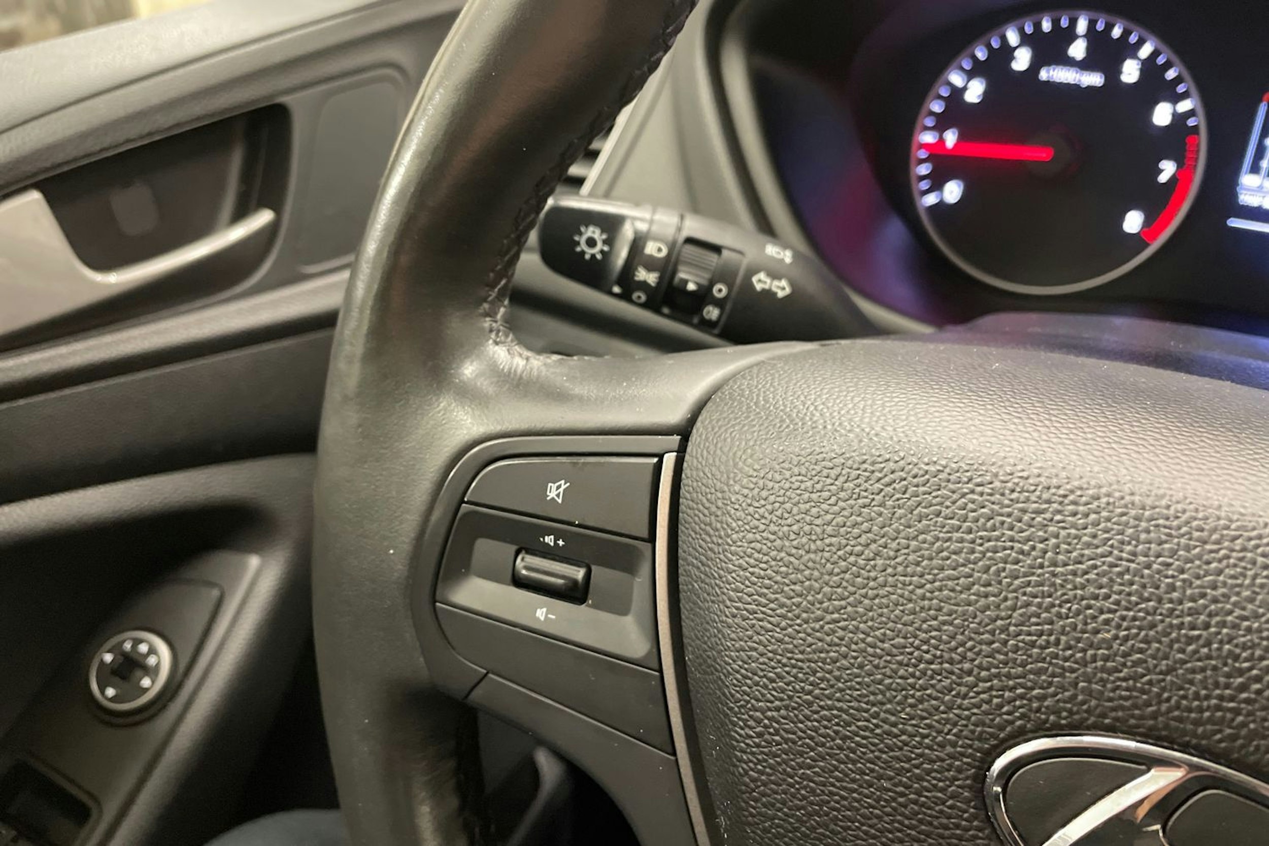 valkoinen Hyundai i20 Hatchback 2019 kuva 22.