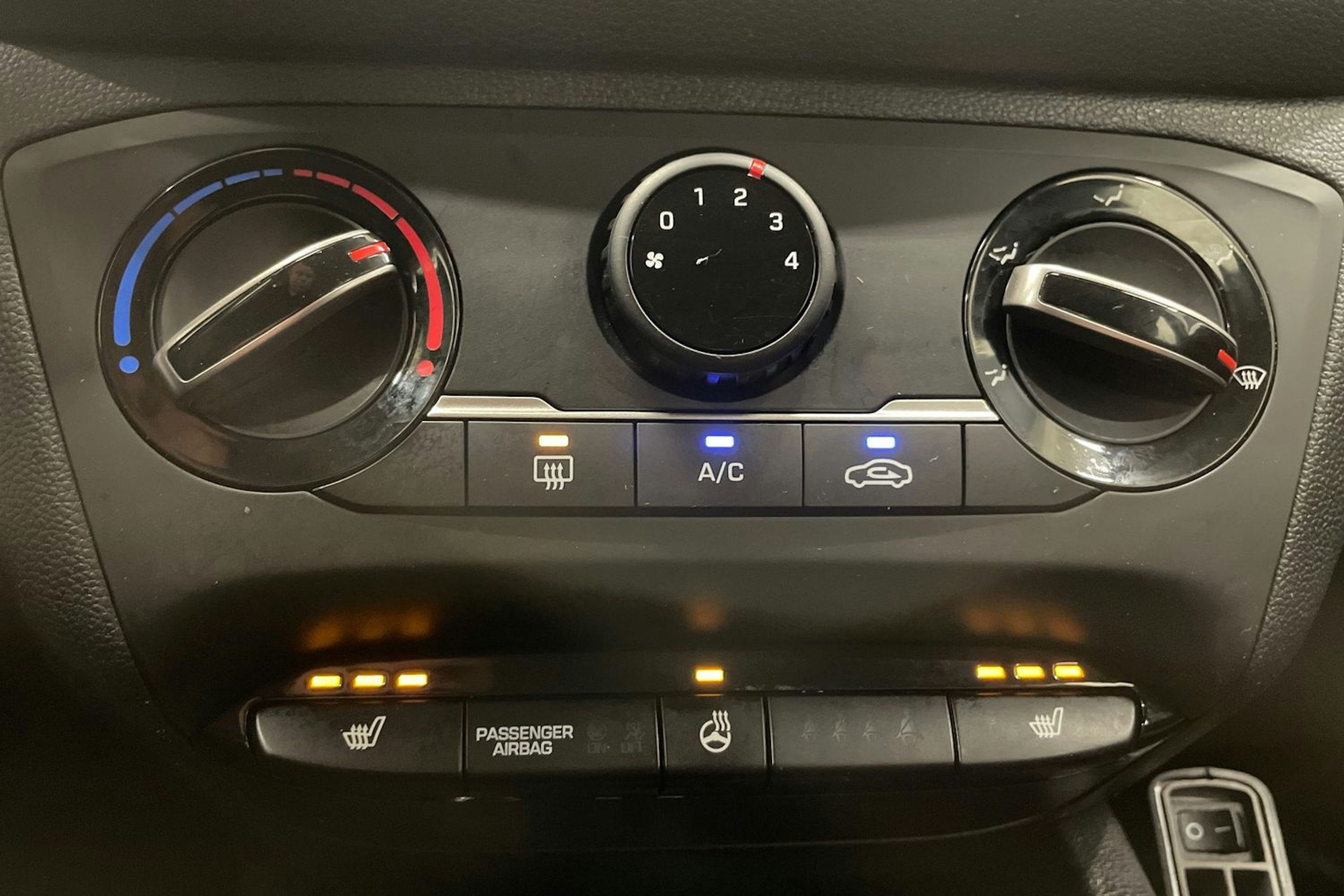 valkoinen Hyundai i20 Hatchback 2019 kuva 25.