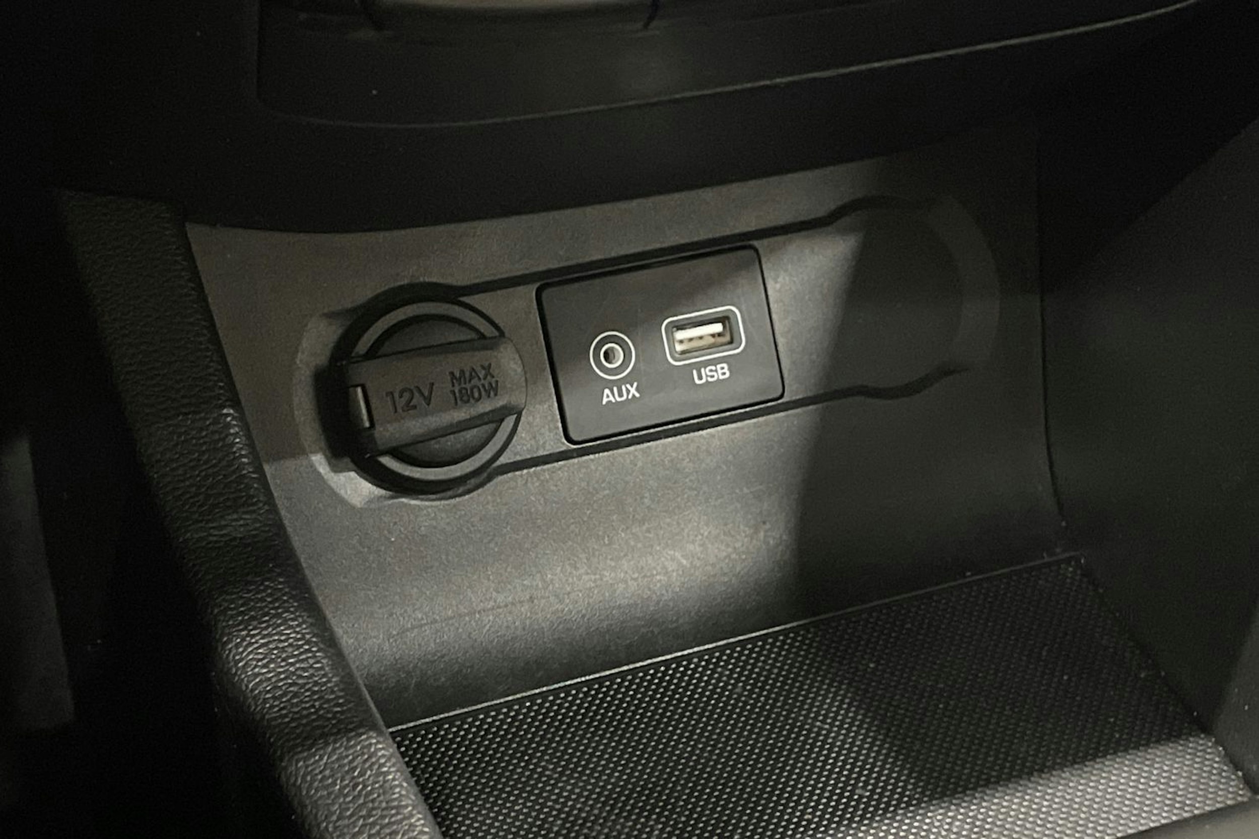 valkoinen Hyundai i20 Hatchback 2019 kuva 26.