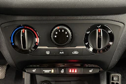 punainen Hyundai i20 Hatchback 2020 kuva 21.