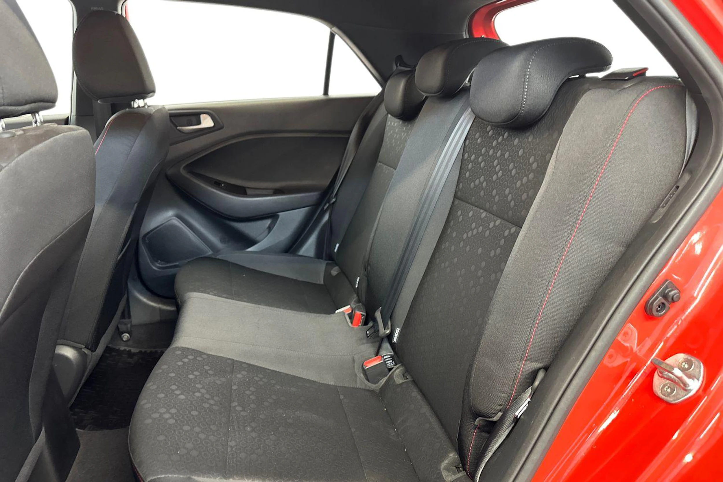 punainen Hyundai i20 Hatchback 2019 kuva 8.