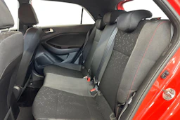 punainen Hyundai i20 Hatchback 2019 kuva 8.