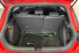 punainen Hyundai i20 Hatchback 2019 kuva 11.