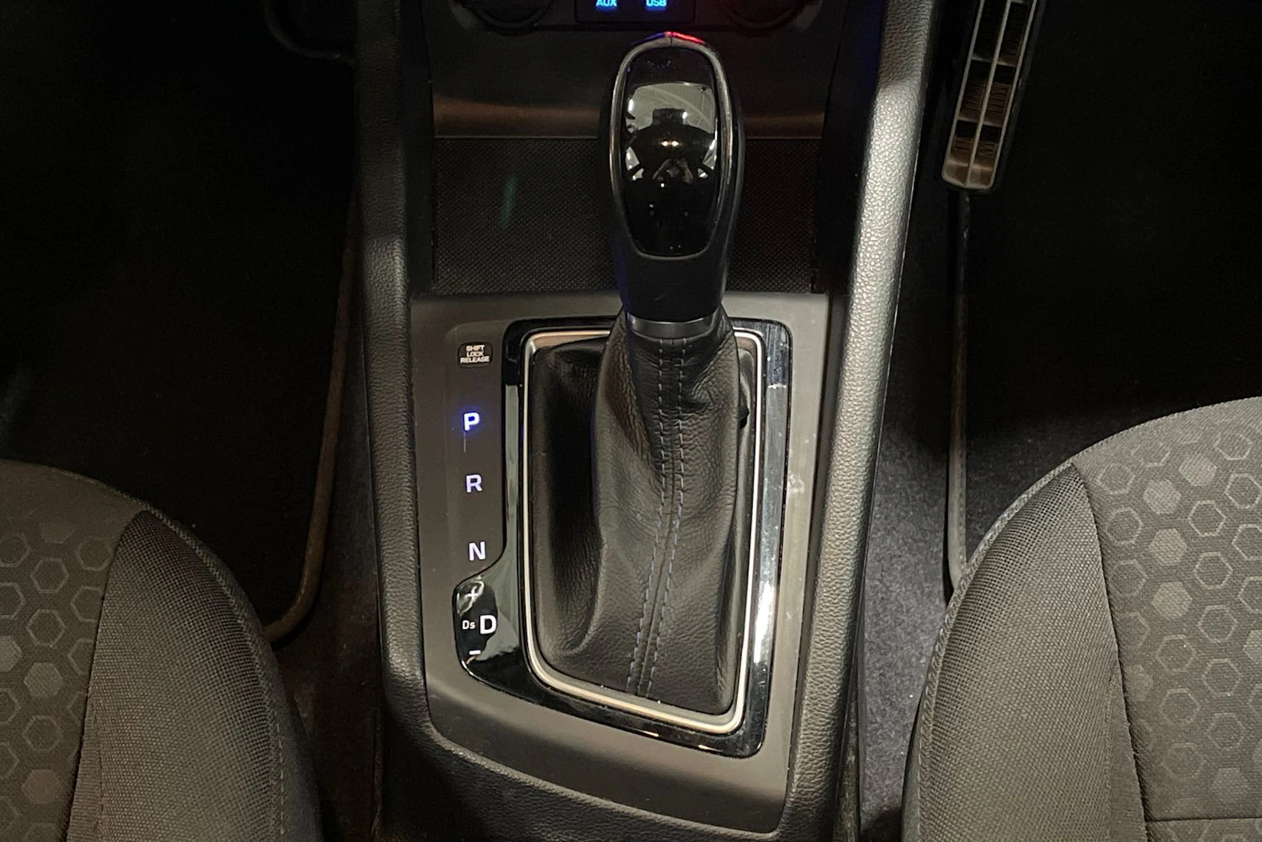 valkoinen Hyundai i20 Hatchback 2019 kuva 21.