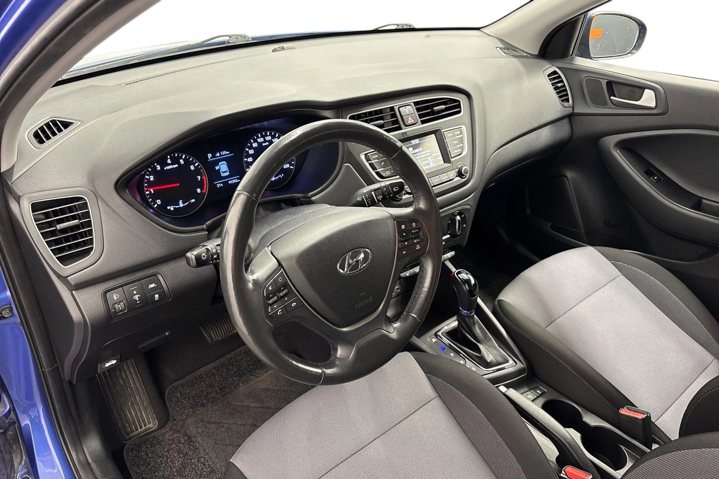 sininen Hyundai i20 Hatchback 2019 kuva 6.