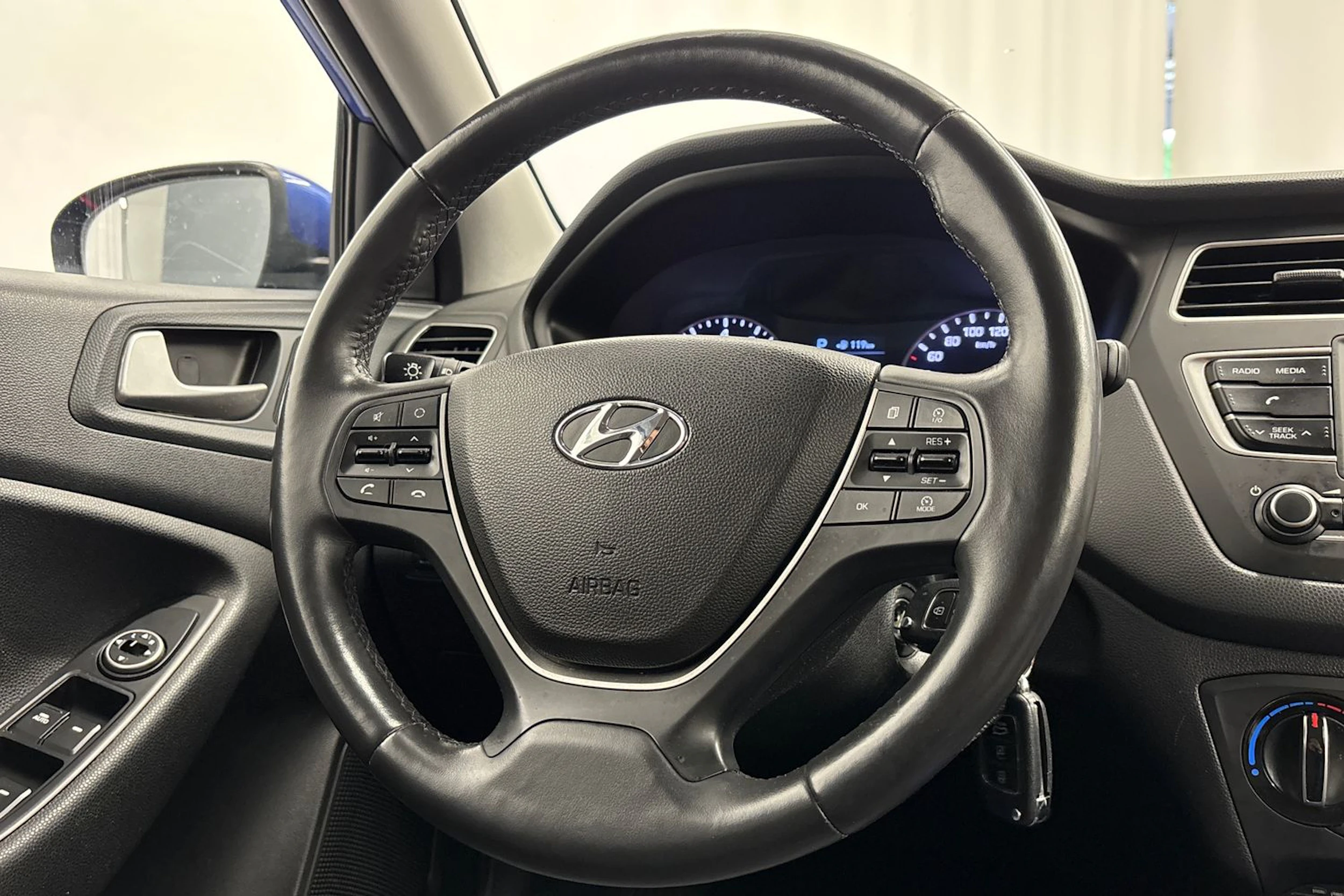 sininen Hyundai i20 Hatchback 2019 kuva 12.