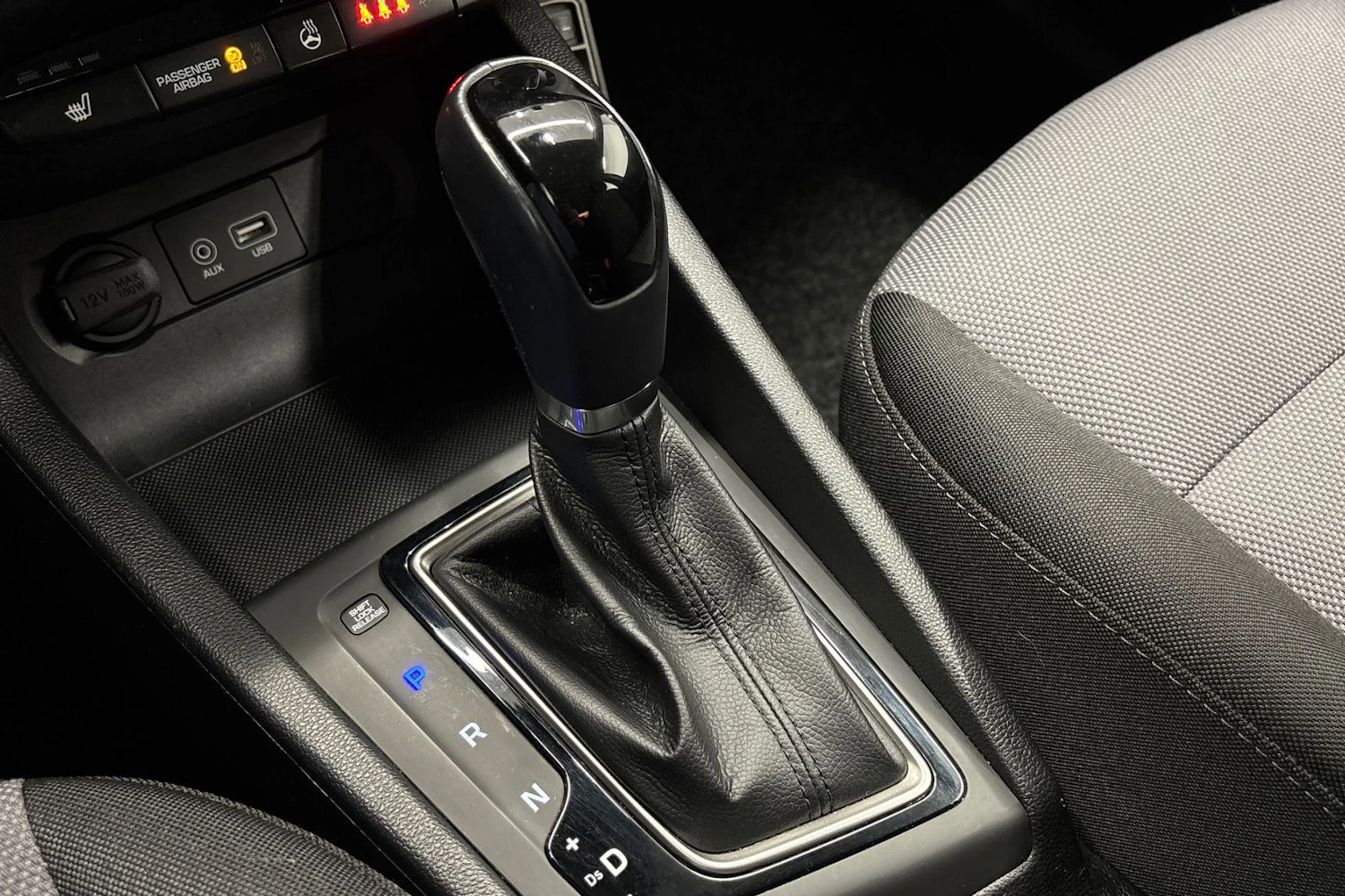 sininen Hyundai i20 Hatchback 2019 kuva 17.