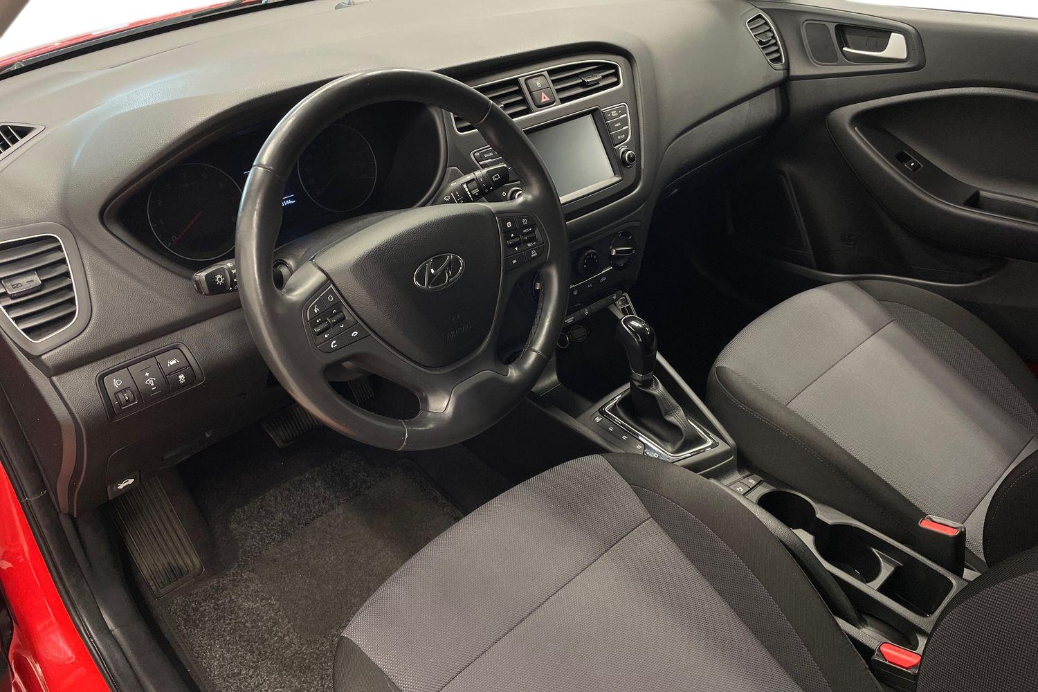 Hyundai i20 1,0 T-GDI 100 hv 7-DCT Black 2020, kuva 6/23