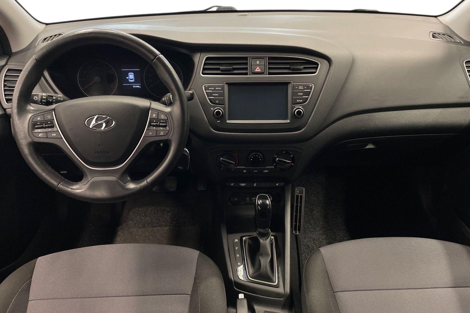 Hyundai i20 1,0 T-GDI 100 hv 7-DCT Black 2020, kuva 7/23