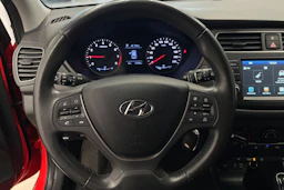 Punainen Hyundai i20 Hatchback 2020 kuva 12.