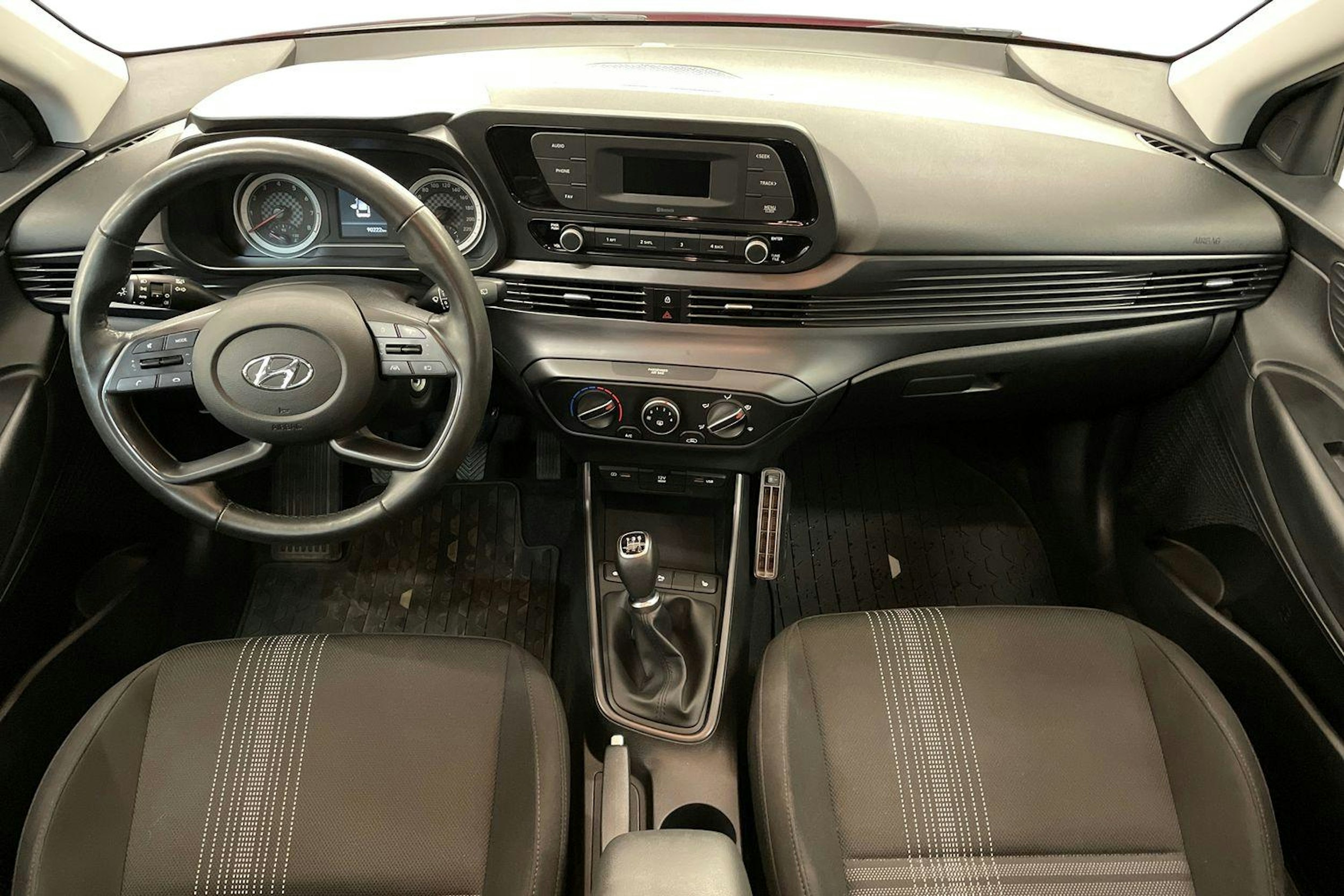 punainen Hyundai i20 Hatchback 2021 kuva 9.