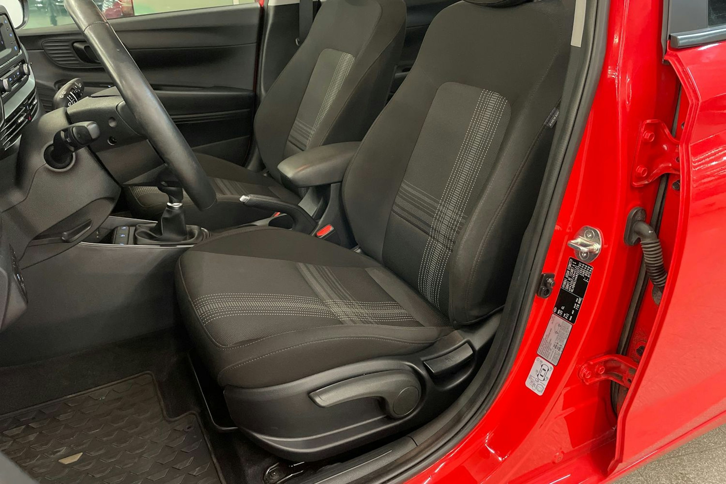 punainen Hyundai i20 Hatchback 2021 kuva 19.