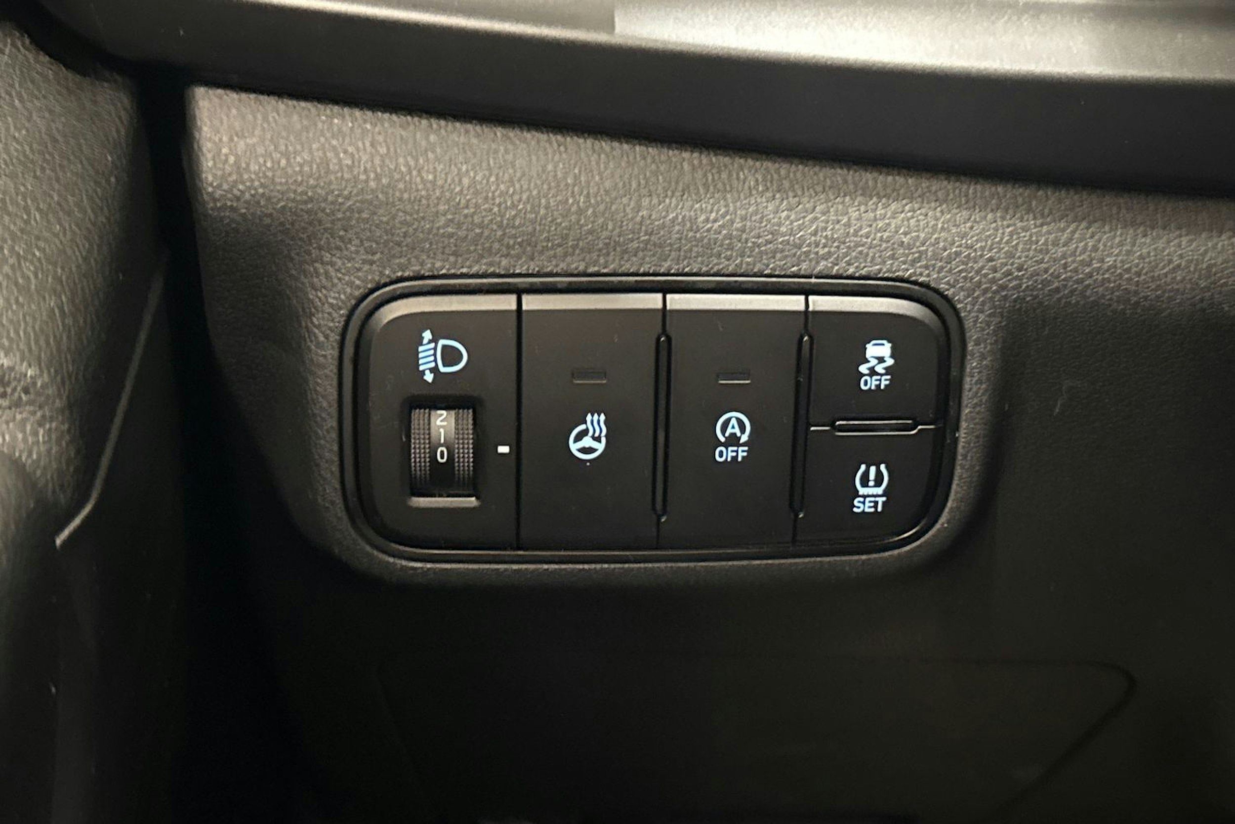 punainen Hyundai i20 Hatchback 2021 kuva 18.