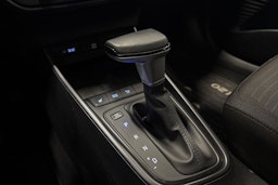 punainen Hyundai i20 Hatchback 2021 kuva 19.