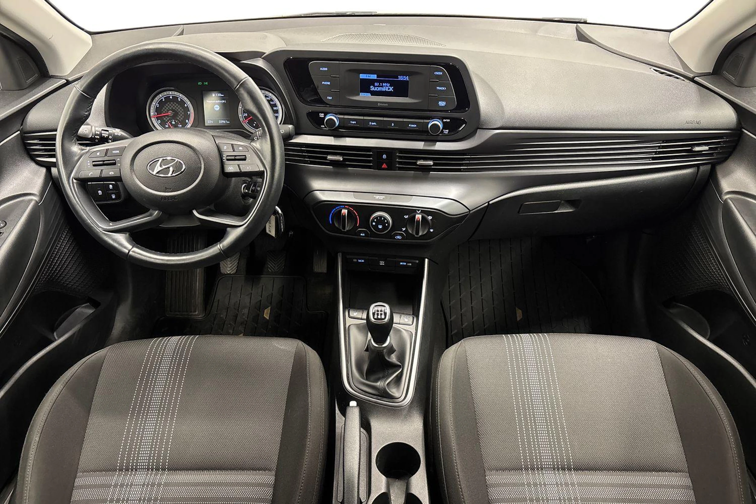 valkoinen Hyundai i20 Hatchback 2022 kuva 9.