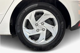 valkoinen Hyundai i20 Hatchback 2022 kuva 12.
