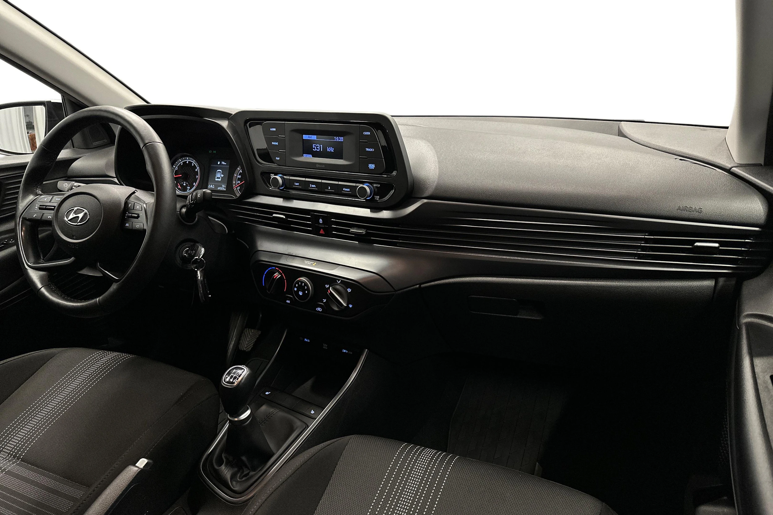 valkoinen Hyundai i20 Hatchback 2022 kuva 9.