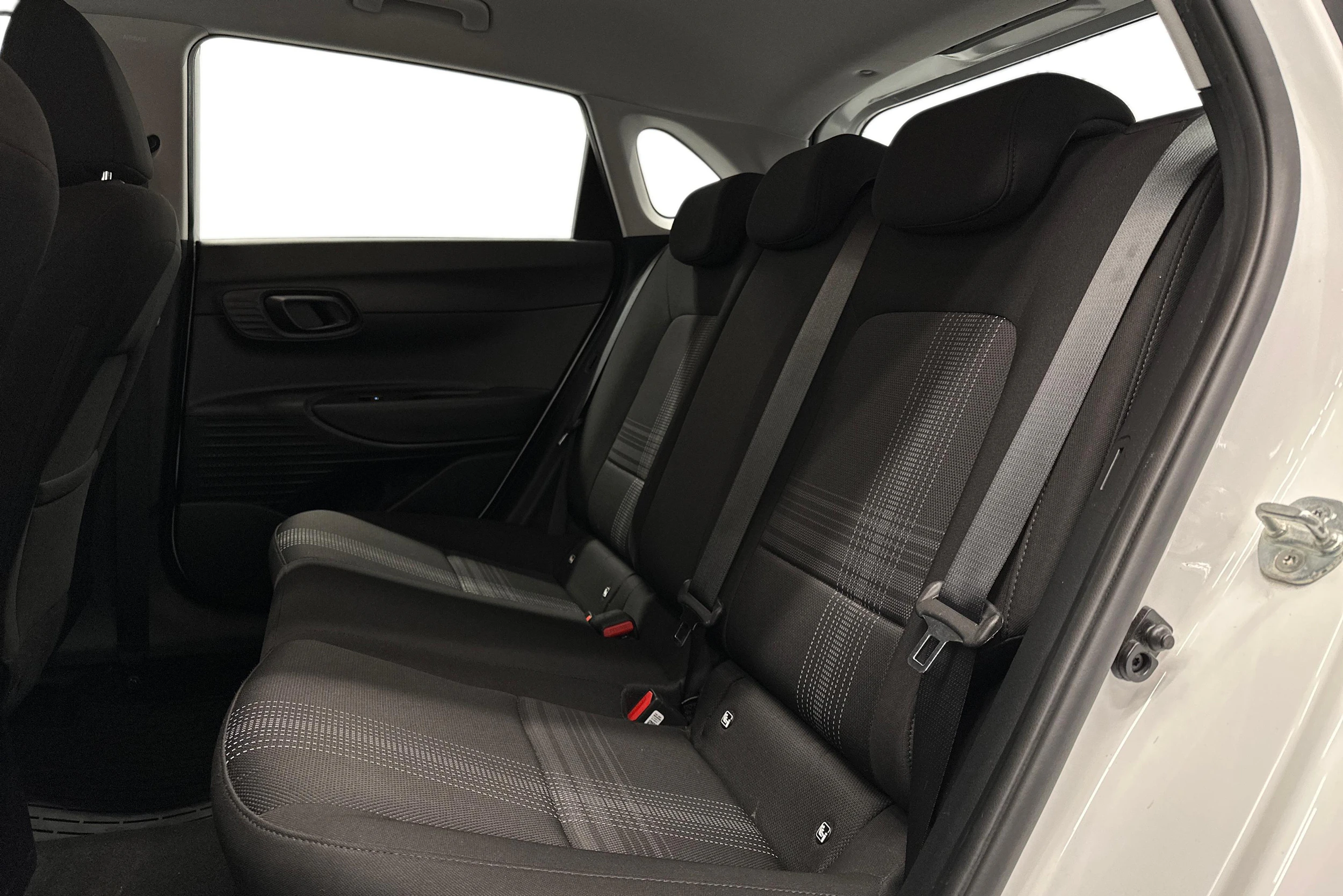 valkoinen Hyundai i20 Hatchback 2022 kuva 11.