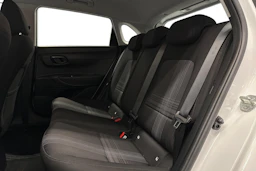 valkoinen Hyundai i20 Hatchback 2022 kuva 11.
