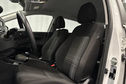 valkoinen Hyundai i20 Hatchback 2022 kuva 16.