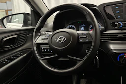 valkoinen Hyundai i20 Hatchback 2022 kuva 17.