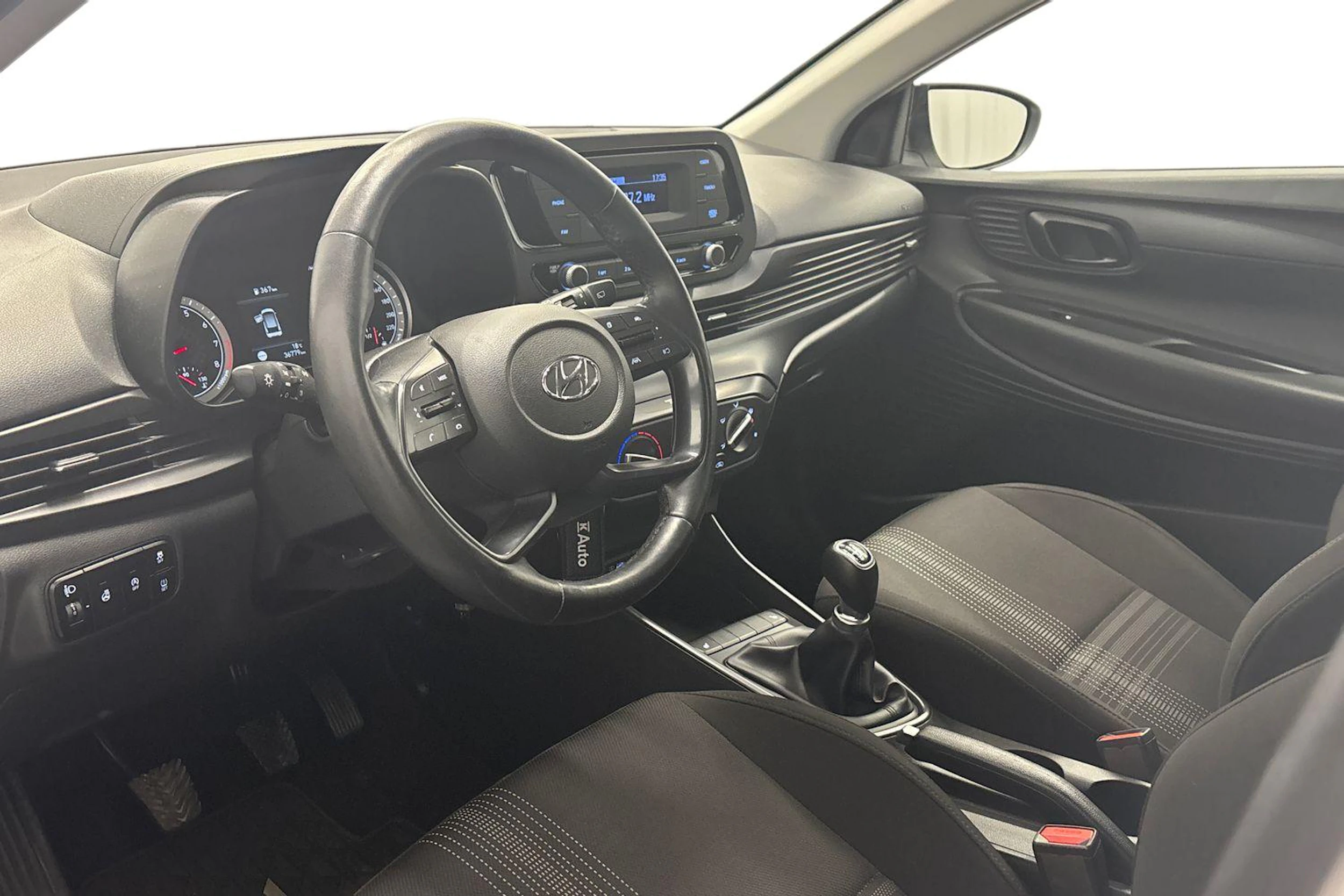 valkoinen Hyundai i20 Hatchback 2022 kuva 8.