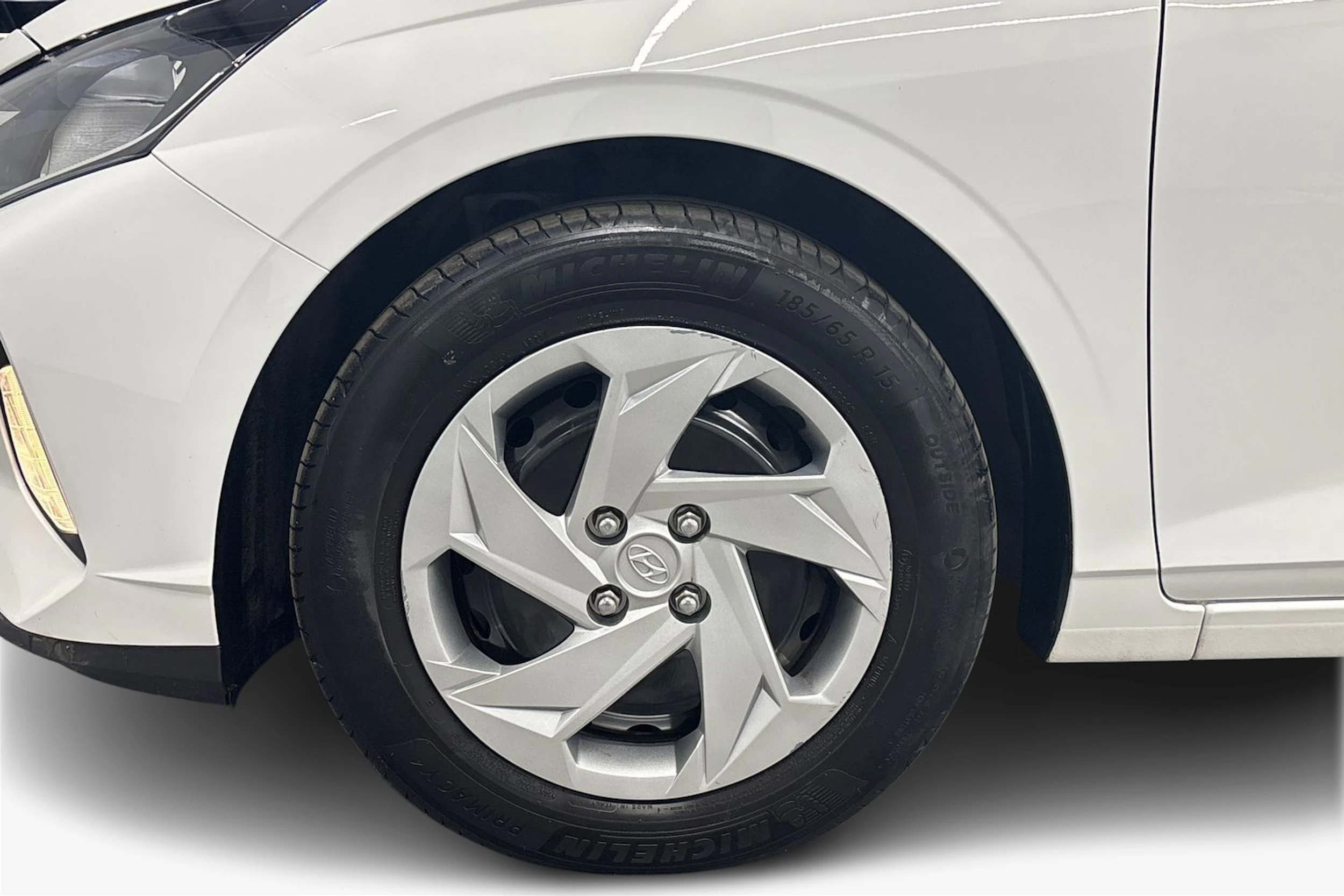 valkoinen Hyundai i20 Hatchback 2022 kuva 12.