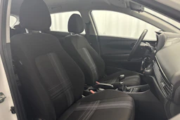 valkoinen Hyundai i20 Hatchback 2022 kuva 15.