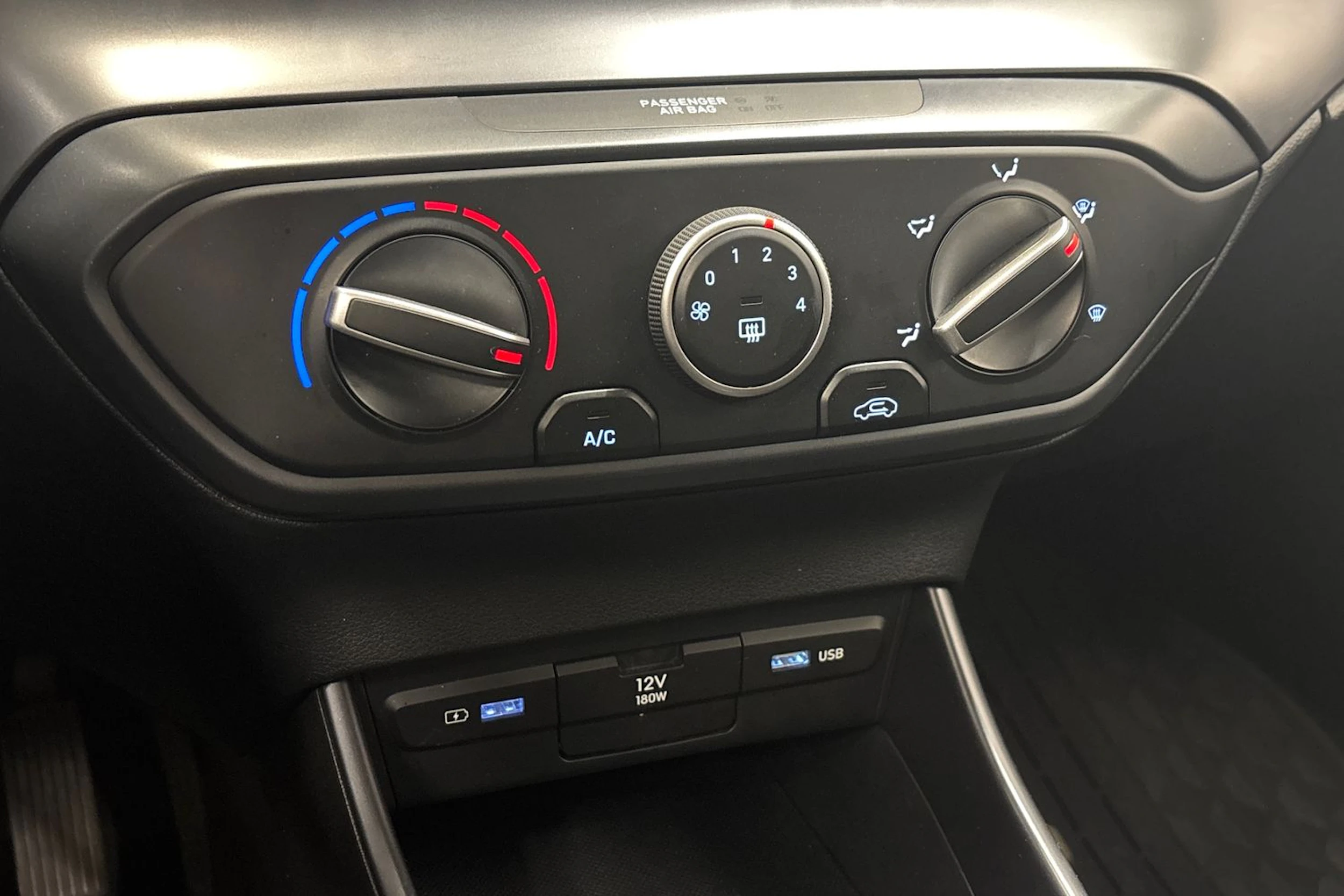 valkoinen Hyundai i20 Hatchback 2022 kuva 23.