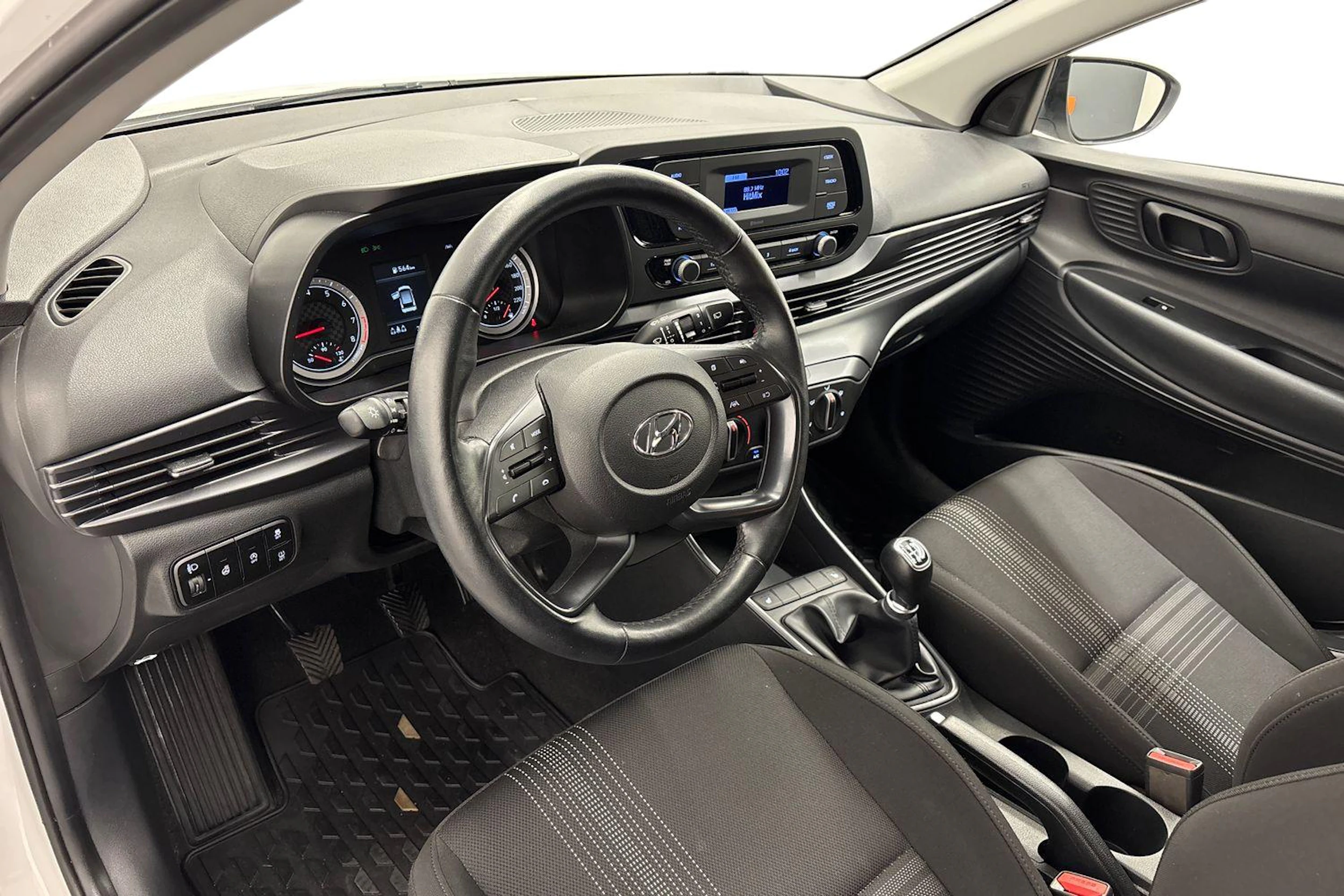 valkoinen Hyundai i20 Hatchback 2022 kuva 6.