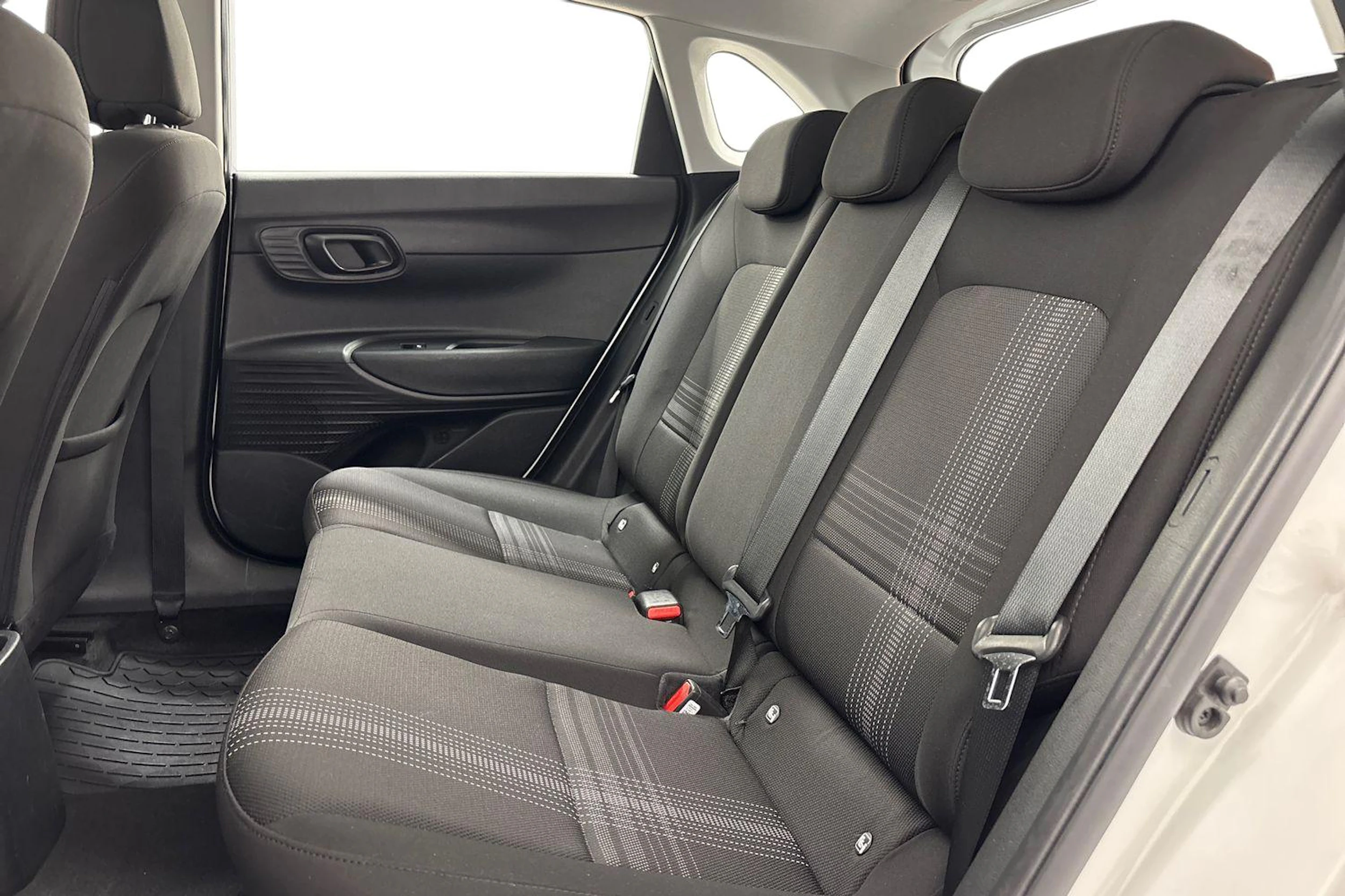 valkoinen Hyundai i20 Hatchback 2022 kuva 8.