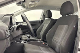 valkoinen Hyundai i20 Hatchback 2022 kuva 11.