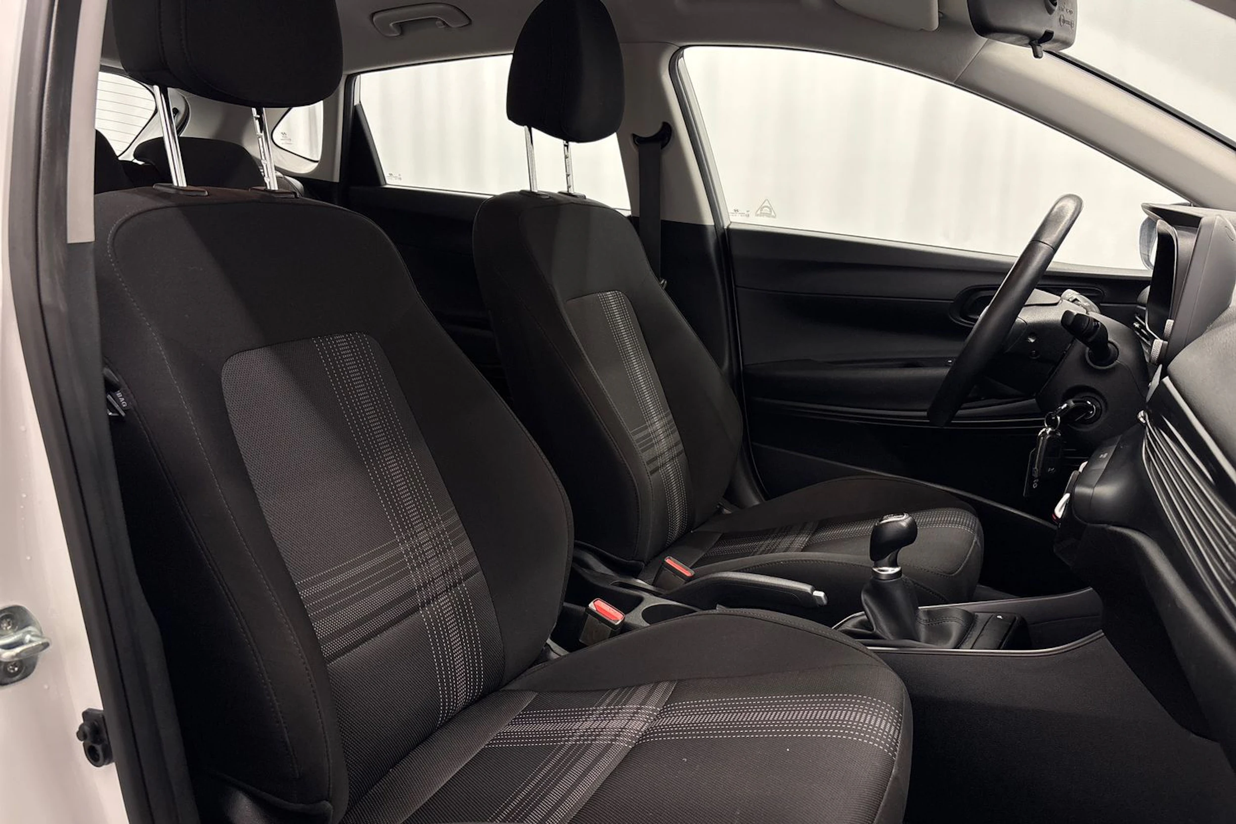 valkoinen Hyundai i20 Hatchback 2022 kuva 15.