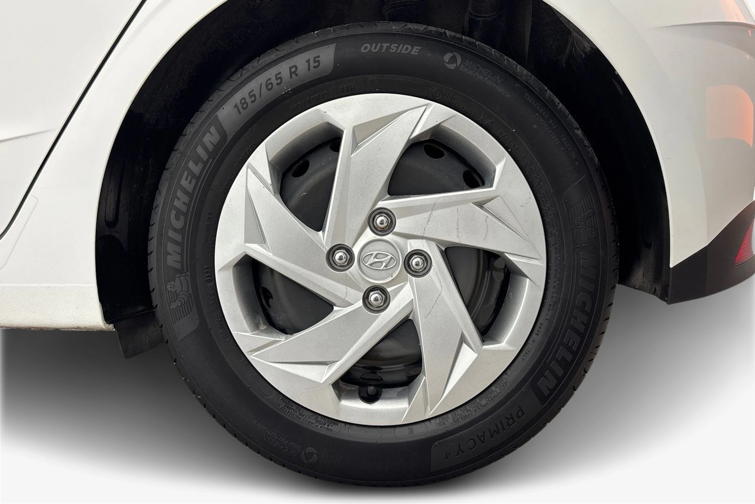 valkoinen Hyundai i20 Hatchback 2022 kuva 12.