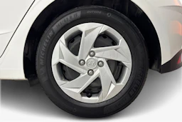valkoinen Hyundai i20 Hatchback 2022 kuva 12.