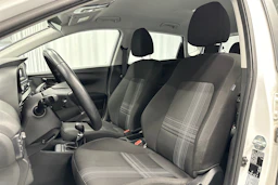 valkoinen Hyundai i20 Hatchback 2022 kuva 24.