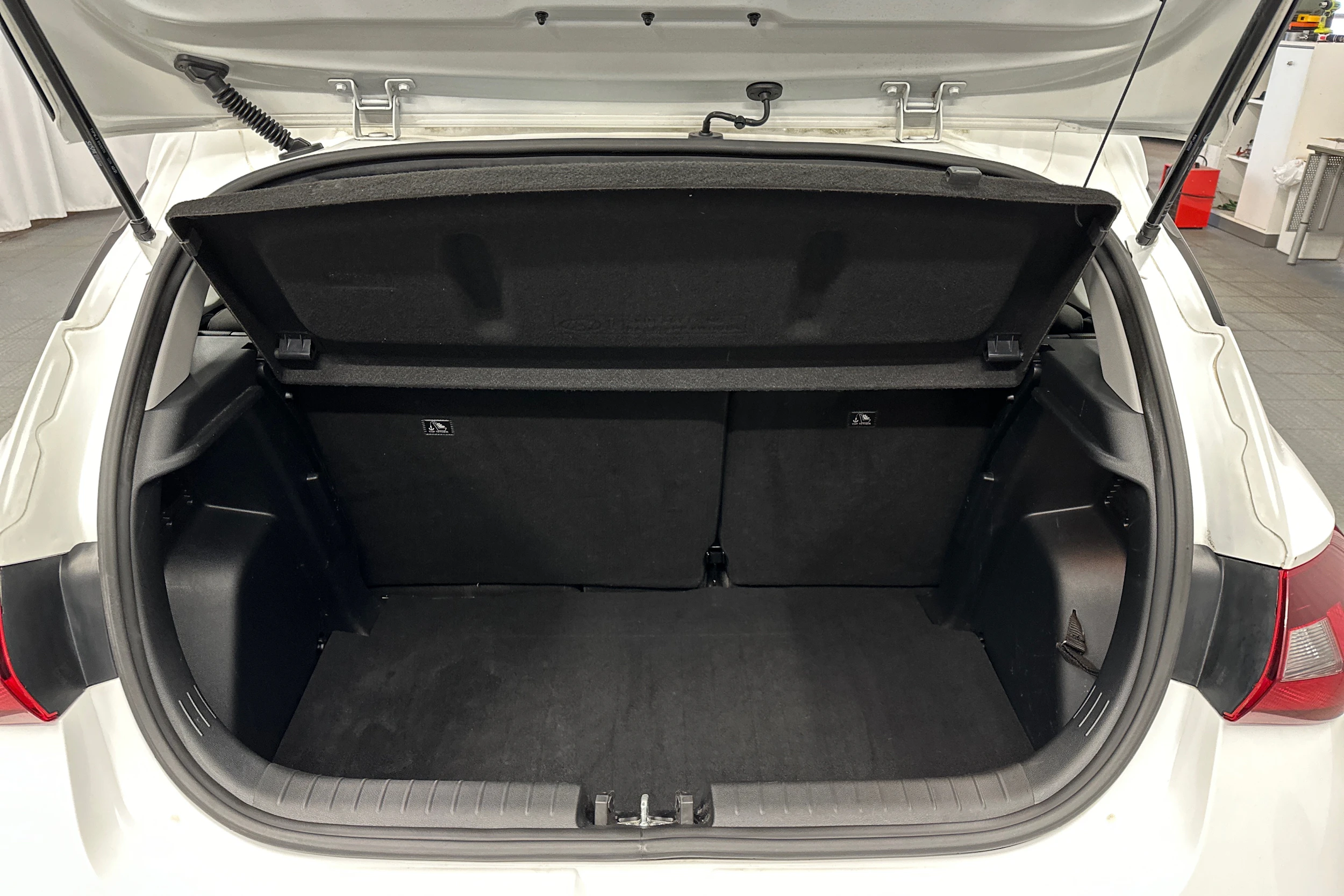valkoinen Hyundai i20 Hatchback 2022 kuva 25.