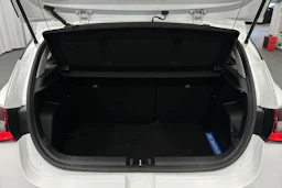 valkoinen Hyundai i20 Hatchback 2022 kuva 15.