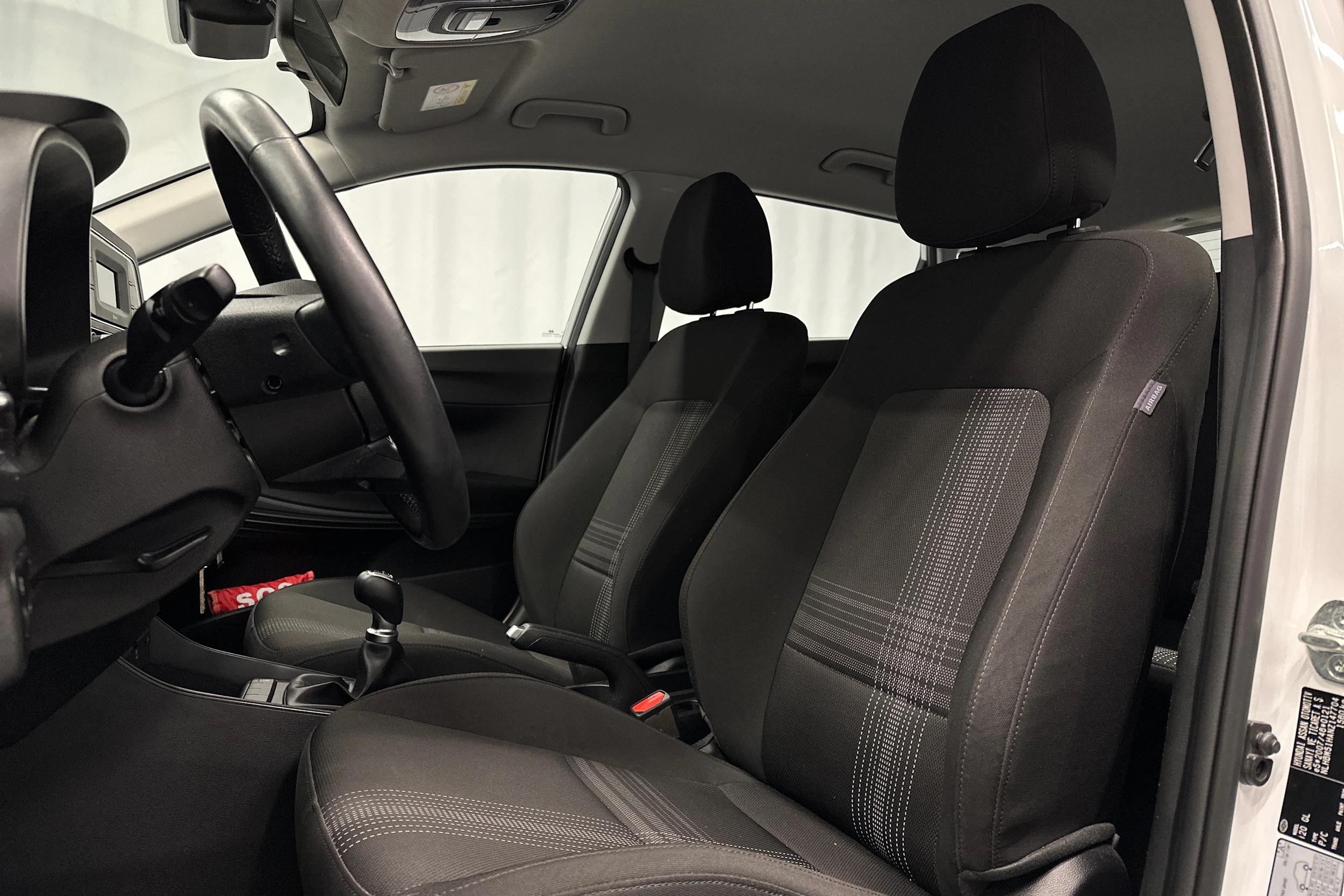 valkoinen Hyundai i20 Hatchback 2022 kuva 16.