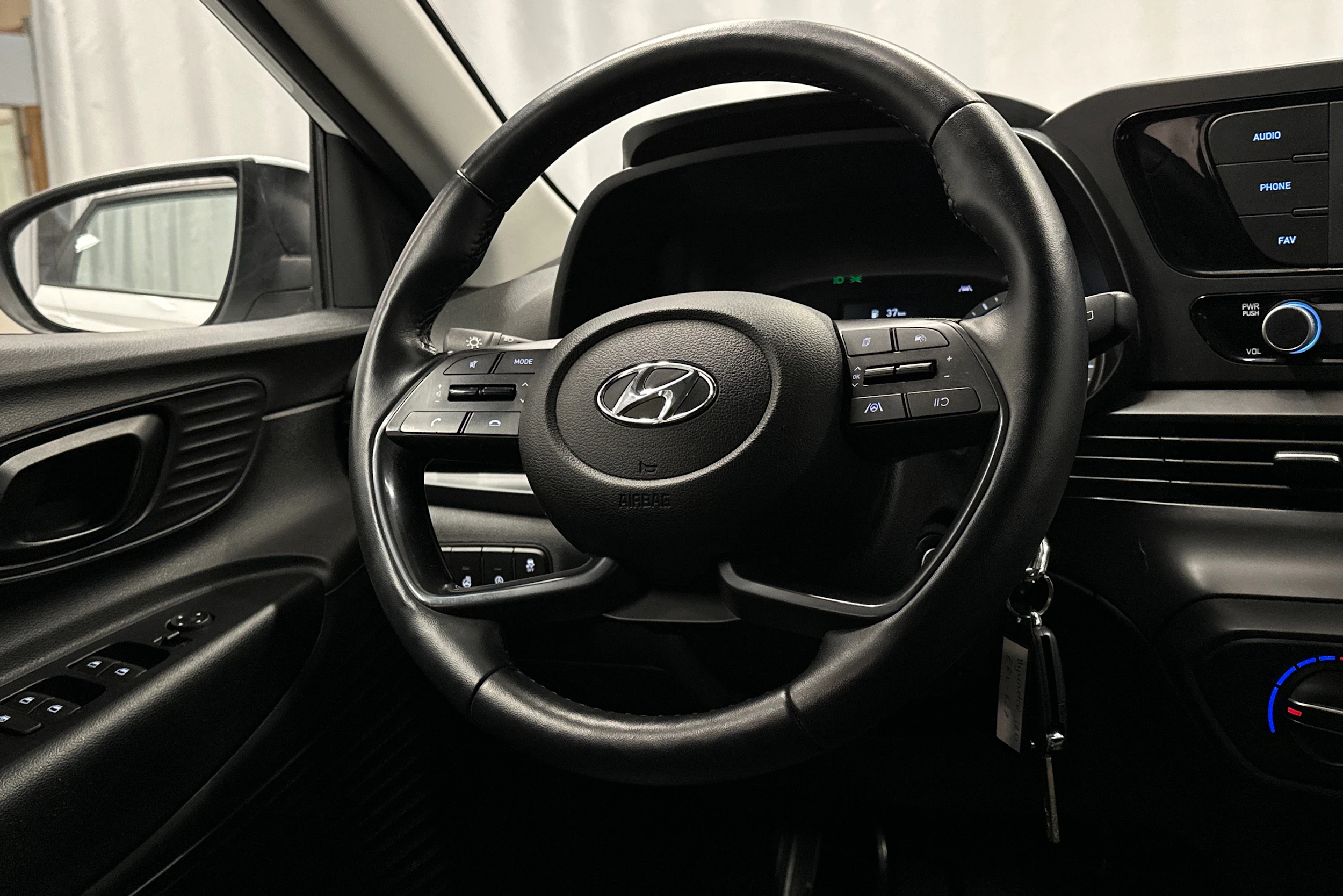 valkoinen Hyundai i20 Hatchback 2022 kuva 17.
