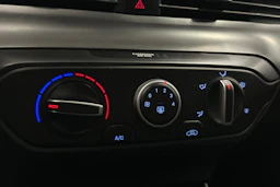 valkoinen Hyundai i20 Hatchback 2022 kuva 24.