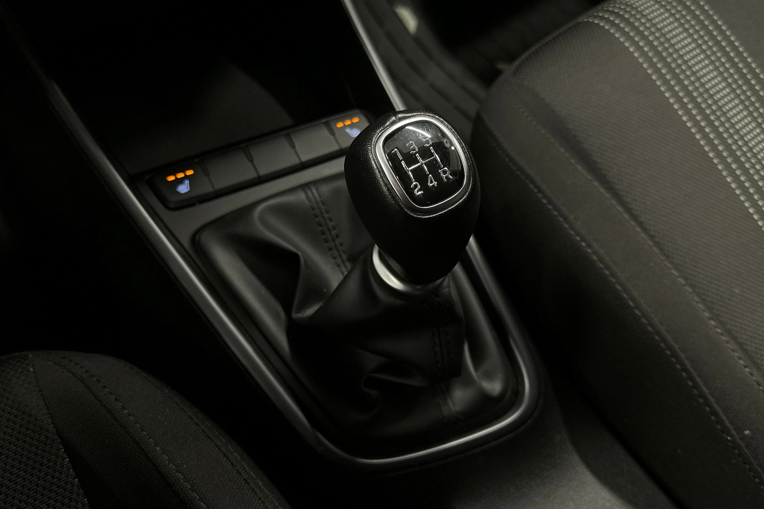 valkoinen Hyundai i20 Hatchback 2022 kuva 26.