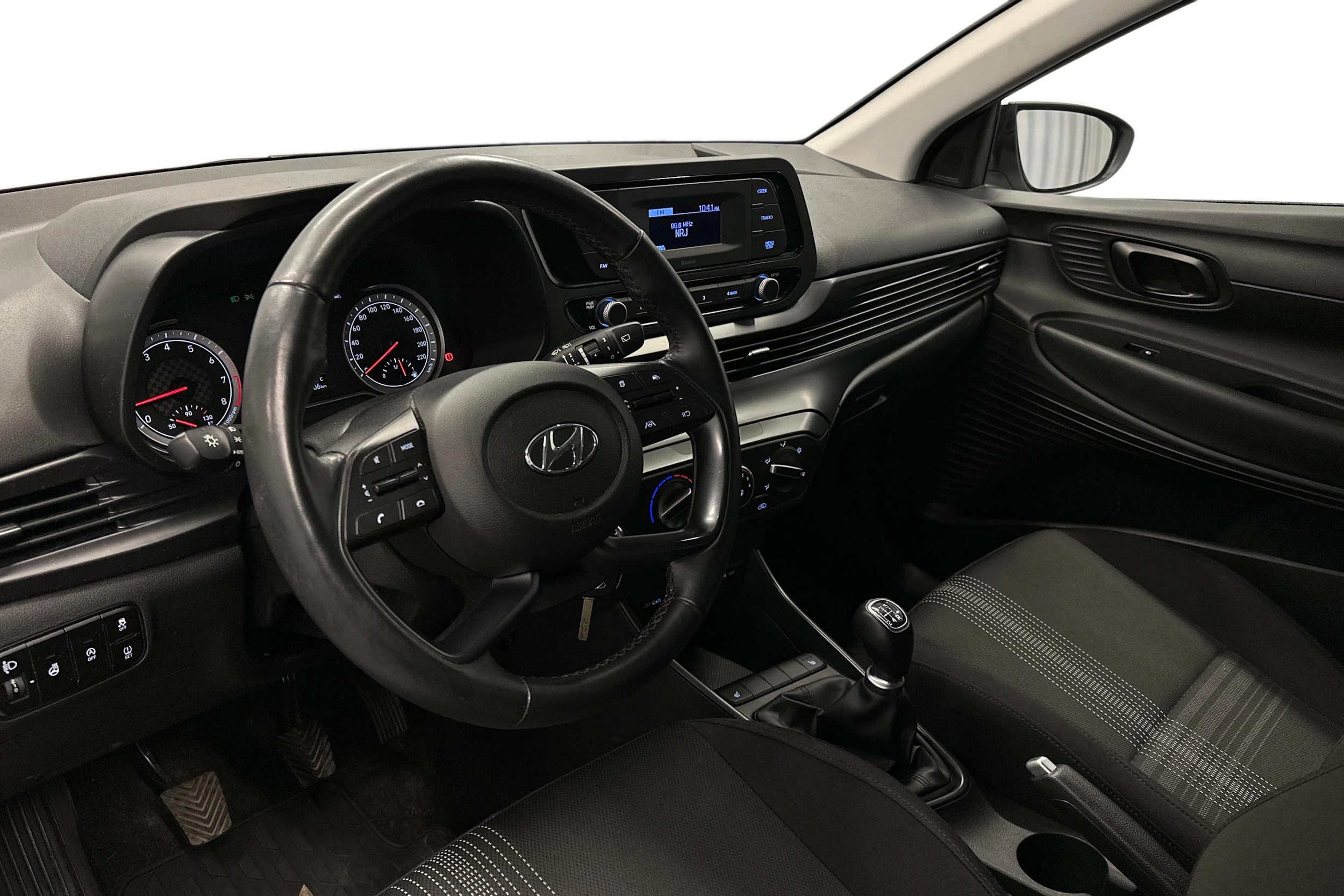 valkoinen Hyundai i20 Hatchback 2022 kuva 8.