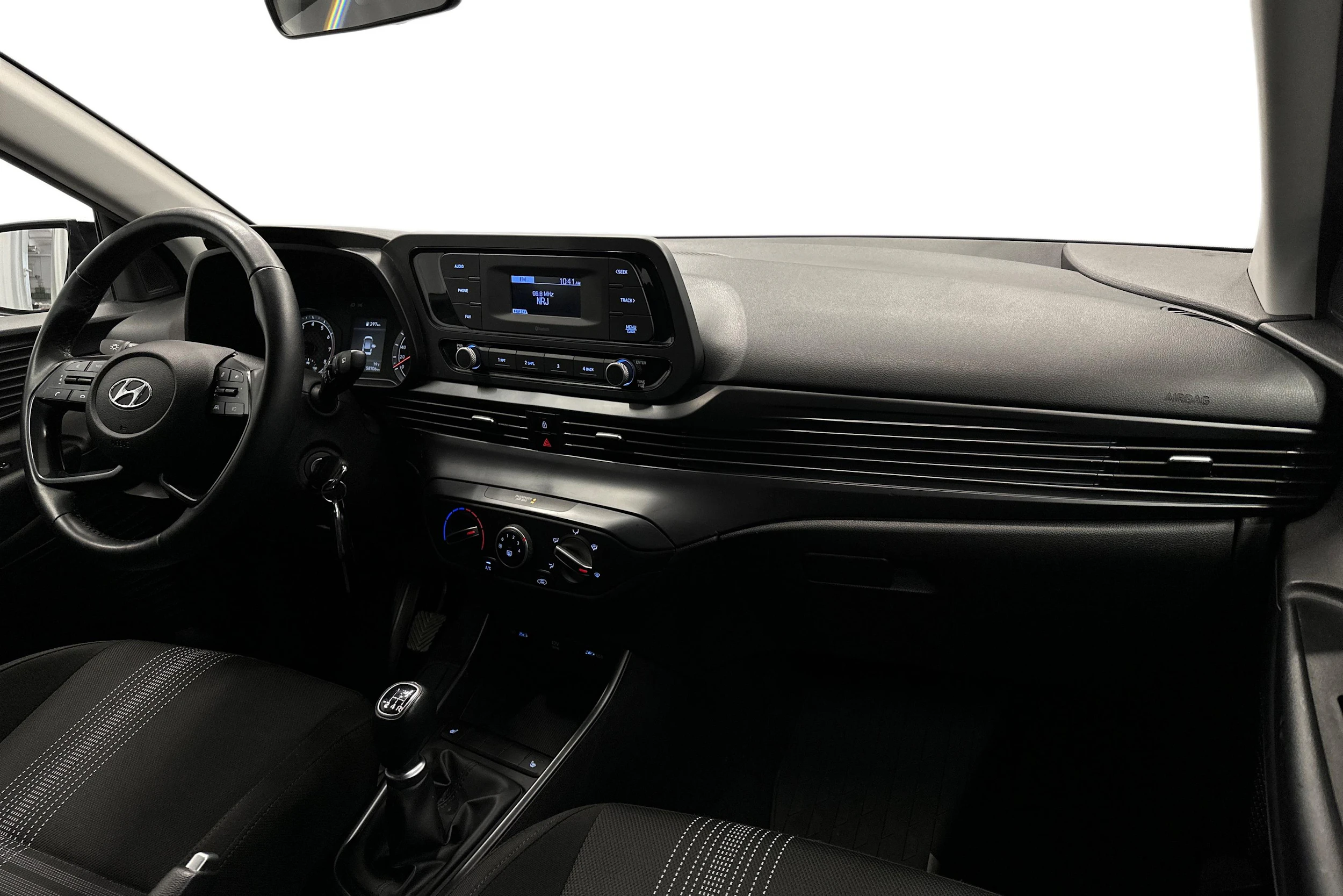 valkoinen Hyundai i20 Hatchback 2022 kuva 9.