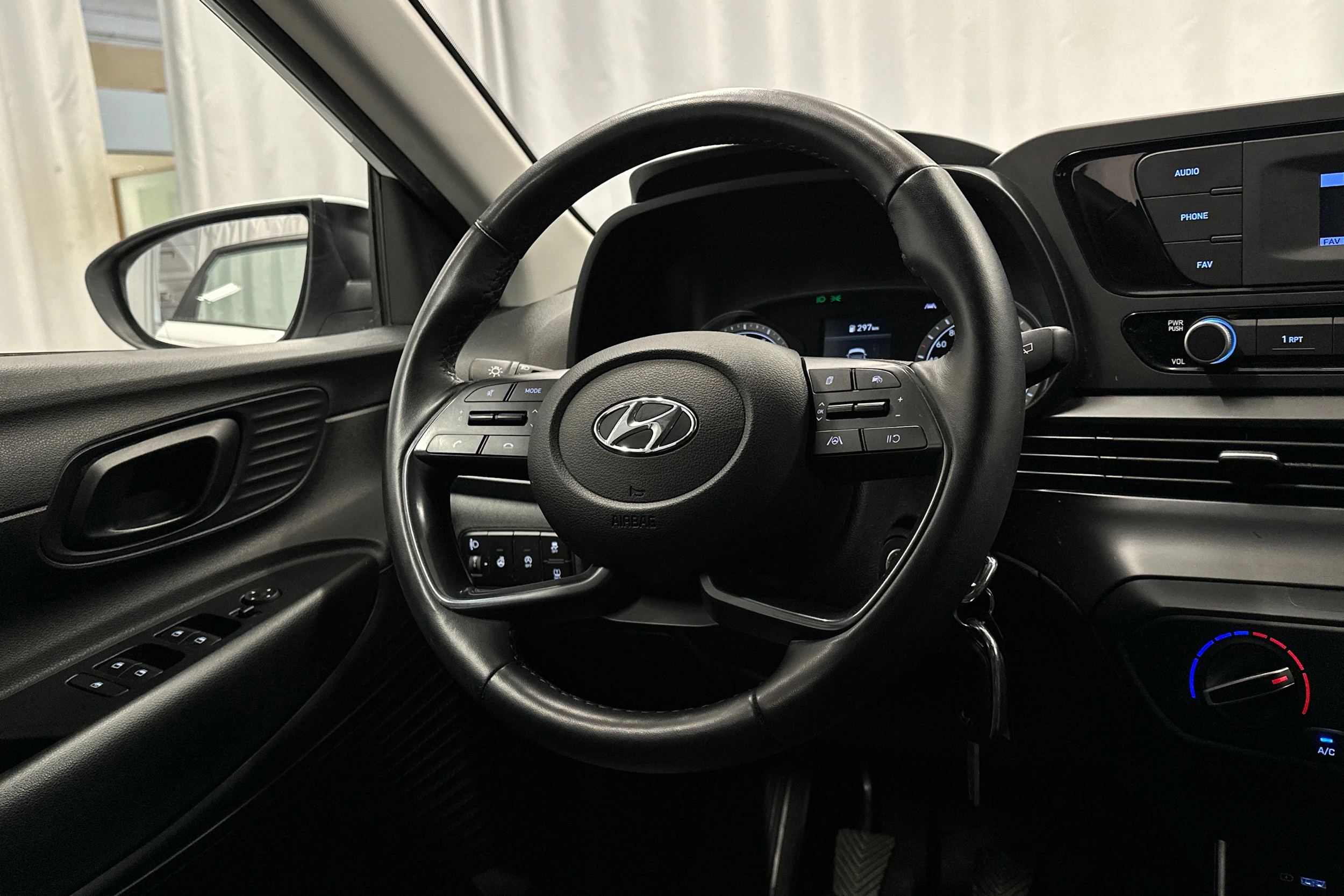 valkoinen Hyundai i20 Hatchback 2022 kuva 17.