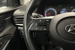 valkoinen Hyundai i20 Hatchback 2022 kuva 18.