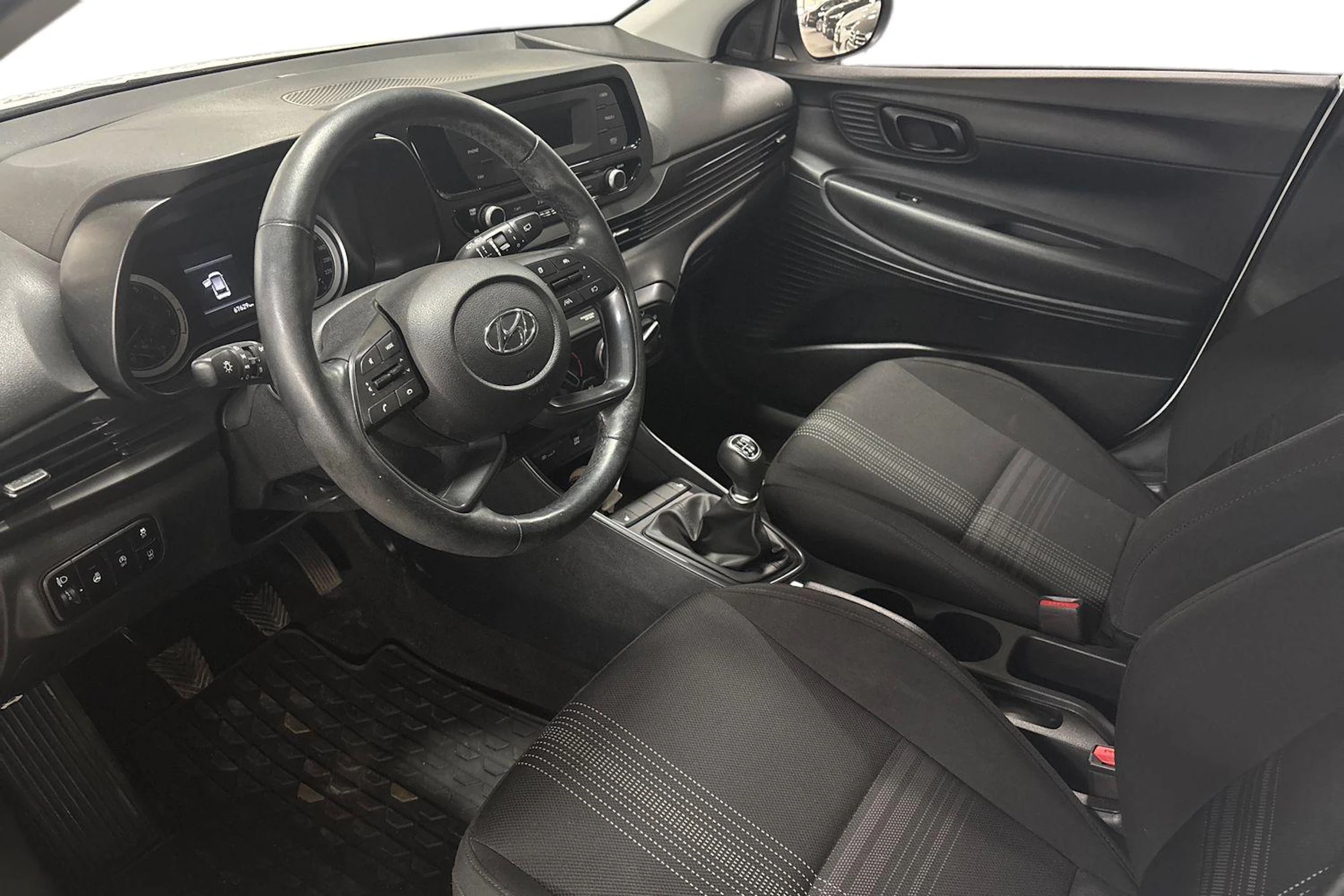 valkoinen Hyundai i20 Hatchback 2022 kuva 3.