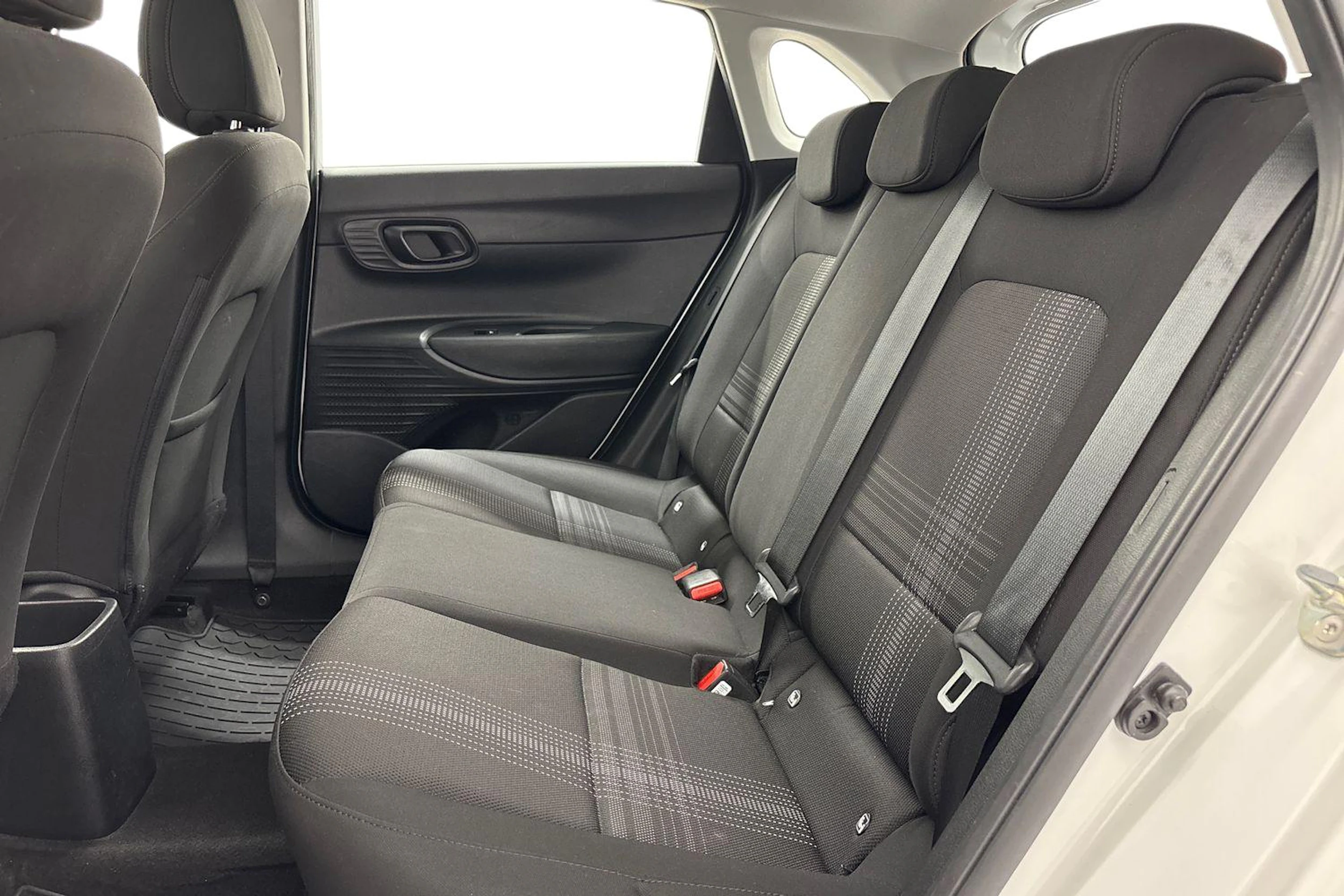 valkoinen Hyundai i20 Hatchback 2022 kuva 11.